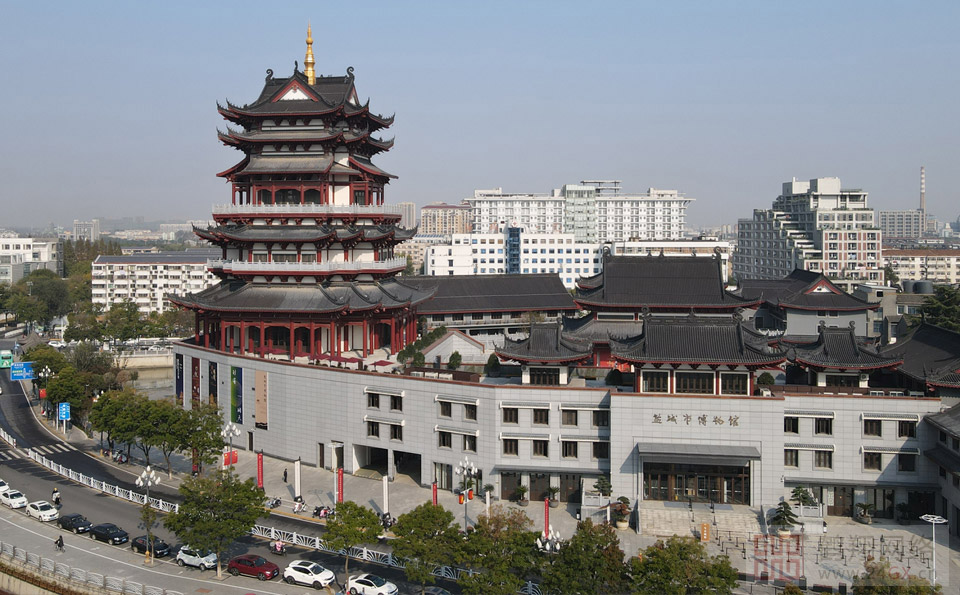 �γ��в����